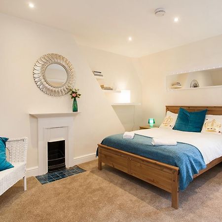 Monopoly Accommodations London Room photo